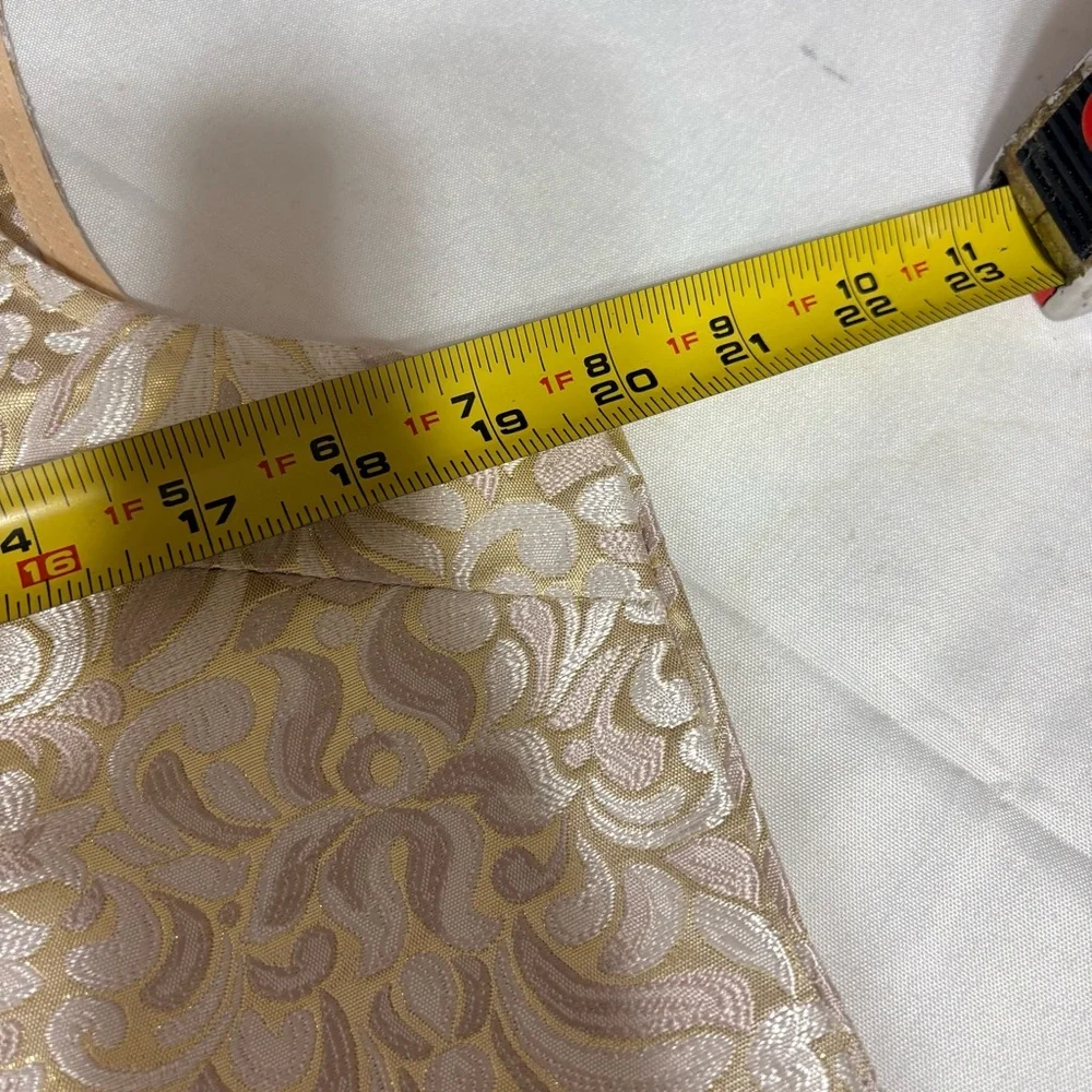 Beige and gold sleeveless brocade blouse, - Picture 8 of 8